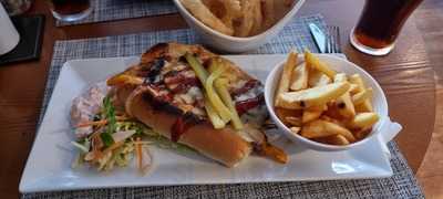 The City Bar & Diner