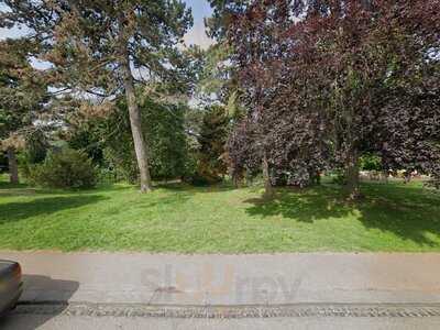 The Kiosk - Russell Park