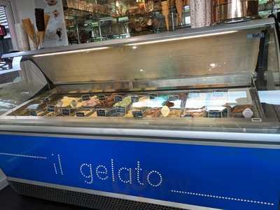 Tootsies Ice Cream Parlour And Coffee Shop