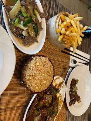 Fu's Cantonese Restaurant