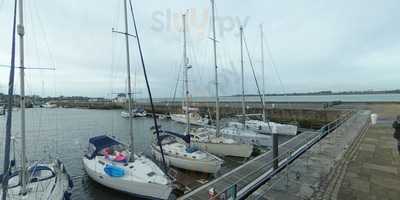 Fu's Cantonese Restaurant