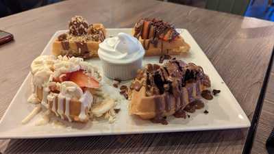 Mimi's Coffee And Dessert Lounge