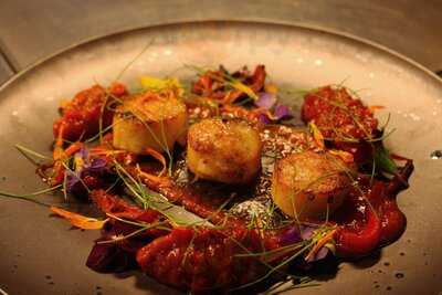 Spinnakers At Salterns Hotel