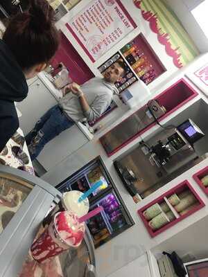 Scoop Ice Cream Parlour