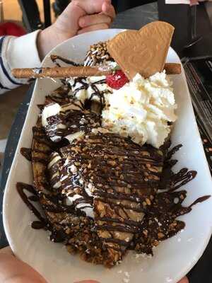 Batch Ice Cream Parlour