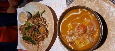 Giggling Squid - Windsor