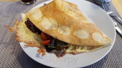 Cafe Creperie