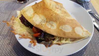 Cafe Creperie