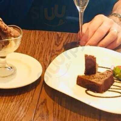 Hawkers Bar And Brasserie