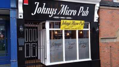 Johnys Micro Pub