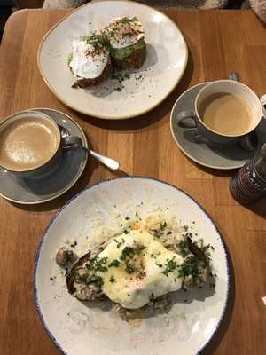 Elephant & Bun Delicatessen