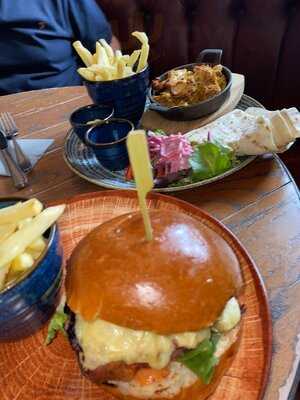 The Boat Club & Tomahawk