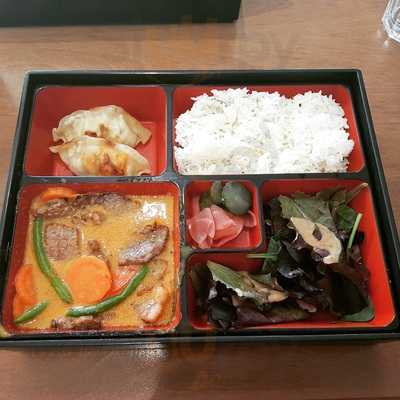 Kimaya Noodle & Sushi Bar