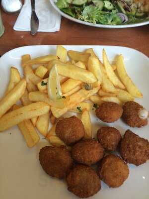 The Pier Arches Cafe