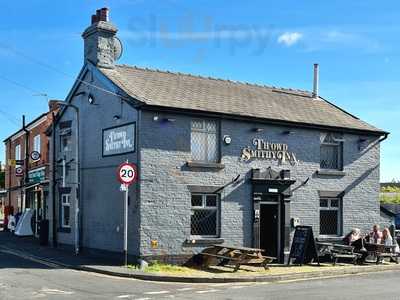 Th'owd Smithy Inn