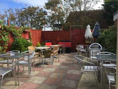 Broadmark Cafe & Restaurant