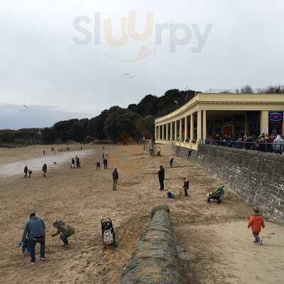 Cadwaladers - Barry Island