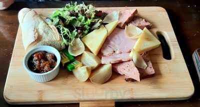 The Chandos Arms Oakley