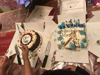 The Eggfree Cake Box