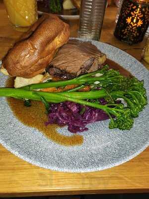 The Tal-y-cafn Pub & Hotel