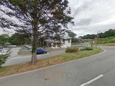 The Tal-y-cafn Pub & Hotel