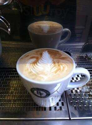 Butterfingers Sandwich Bar