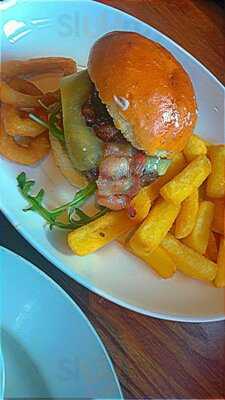 Travellers Rest Beefeater