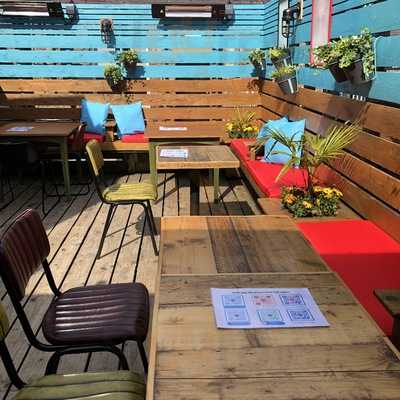 Wowyauchow Altrincham