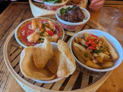 Wowyauchow Altrincham