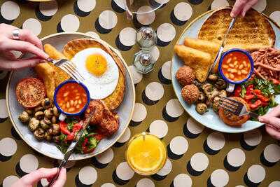 Bar & The Boardroom Restaurant