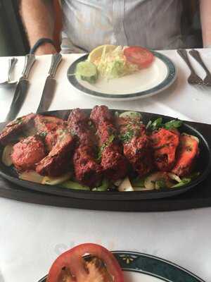 Raj Tandoori