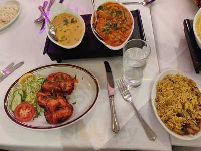 Raj Tandoori