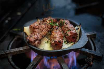 The New Horseshoe Bar & Grill