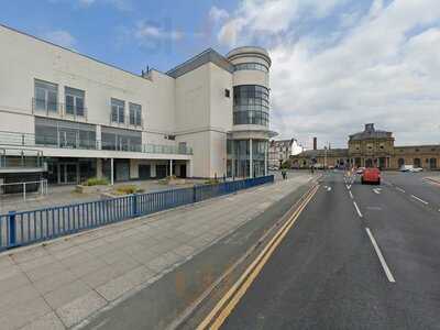 Hungry Horse - The Waterfront