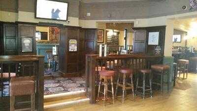 The Golden Fleece - Photo 7