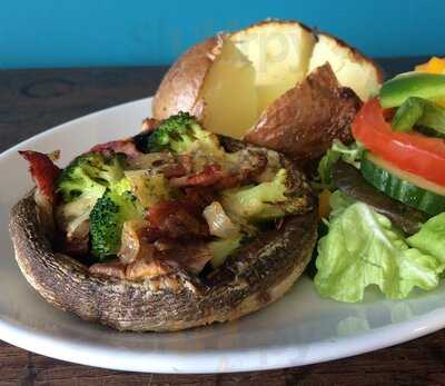 The Cafe At W&h Peacocks Auction Centre