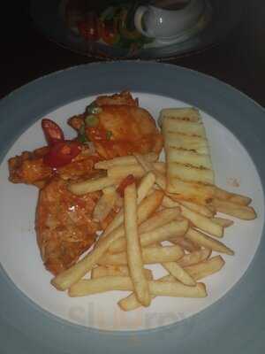 Cocked Hat Pub & Grill