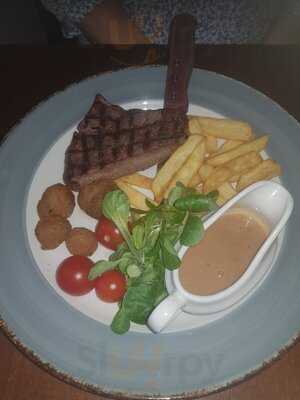 Cocked Hat Pub & Grill