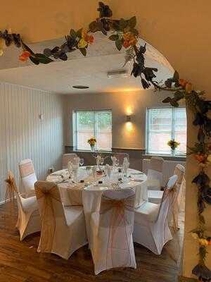 Cocked Hat Pub & Grill