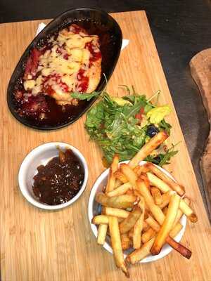 D'arrys Winebar & Liquor Loft