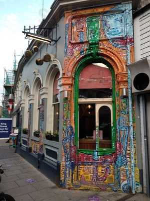 D'arrys Winebar & Liquor Loft