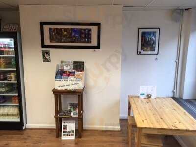 Little Lincoln Cafe Bar
