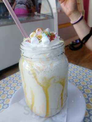 Scoopy Doo's Ice Cream Parlour