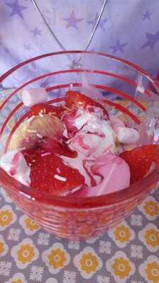 Scoopy Doo's Ice Cream Parlour