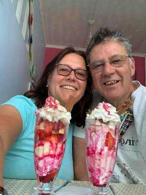 Scoopy Doo's Ice Cream Parlour