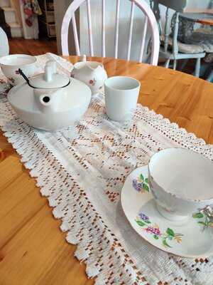 Dot.teas Vintage Tea Boutique