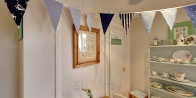 Dot.teas Vintage Tea Boutique