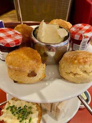 Patisserie Valerie - Reading