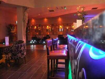 Sphere Bar Lancaster