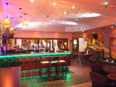 Sphere Bar Lancaster